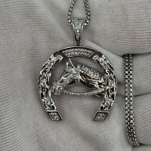 925 Sterling Silver White Gold Dipped Horseshoe Horse Head Pendant CZ Iced 10g